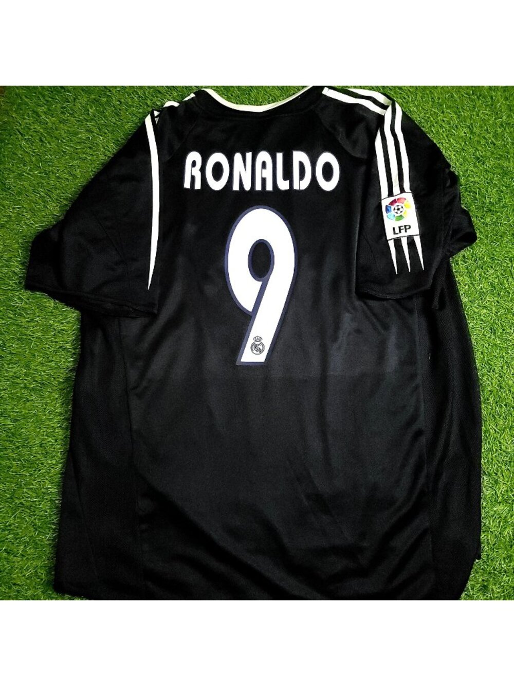 Ronaldo Real Madrid Away 2004 2005 Soccer Jersey L SKU# 367826
